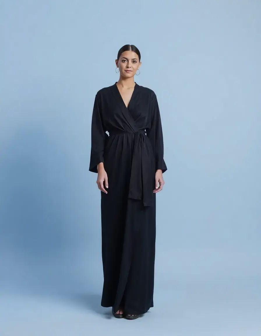 Vestido cruzado tipo wrap elegante para boda