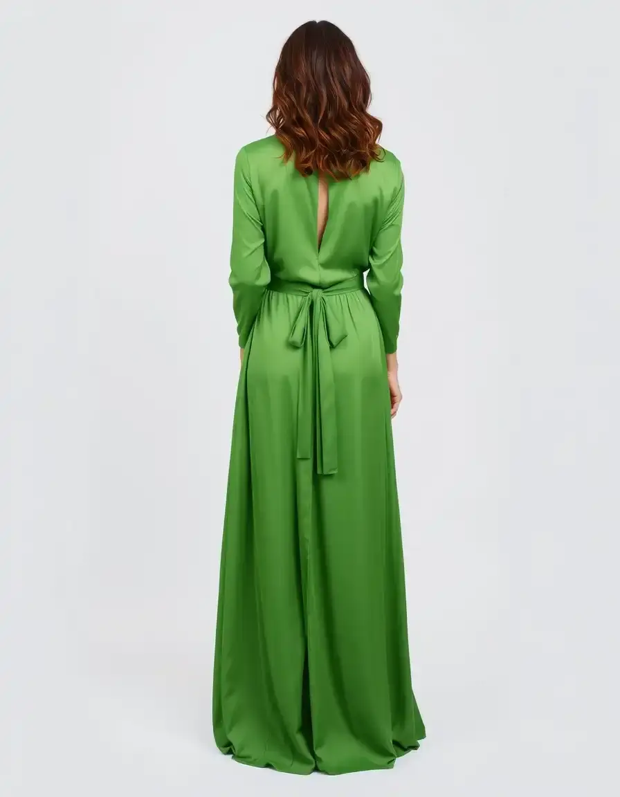 Vestido largo cruzado color verde vista trasera