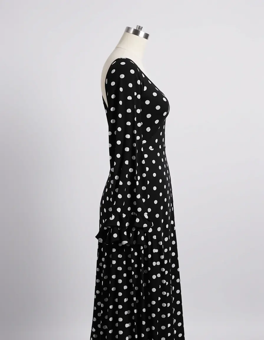 Flamenco Polka Dot negro con lunares blancos