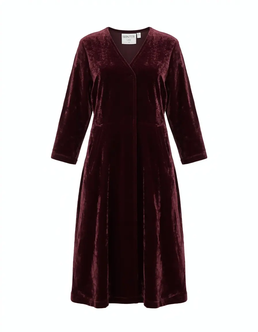 Vestido invitada boda invierno terciopelo borgoña elegante